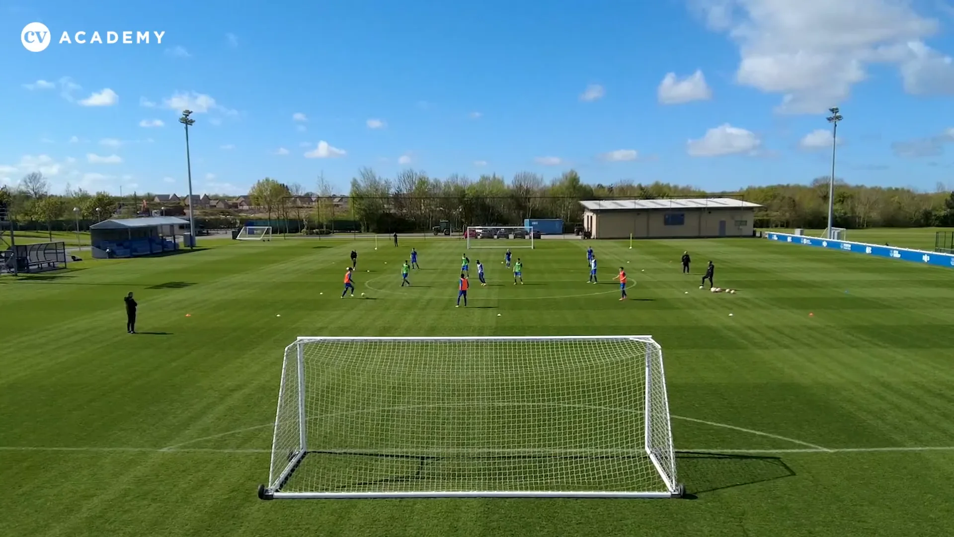 Everton: Creating central overloads | U16