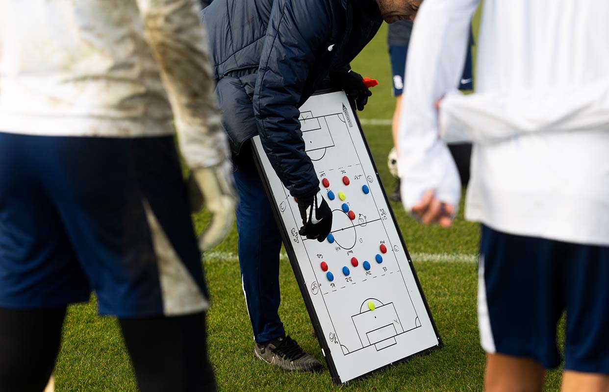 Birmingham City Under-16: Runs in behind – Midfield & defensive unit work