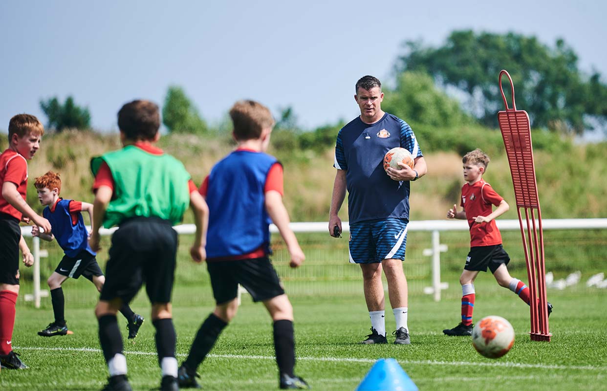 Finbarr Lynch, Sunderland U10: Switching play